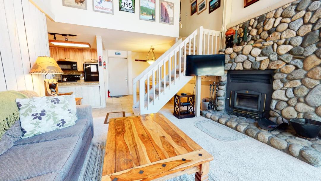 Photo of Livingroom in Mammoth Lakes