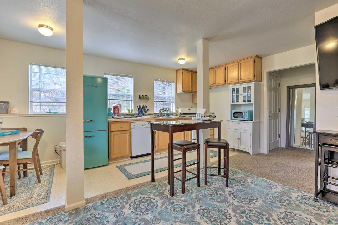 Photo of Livingroom in Applegate