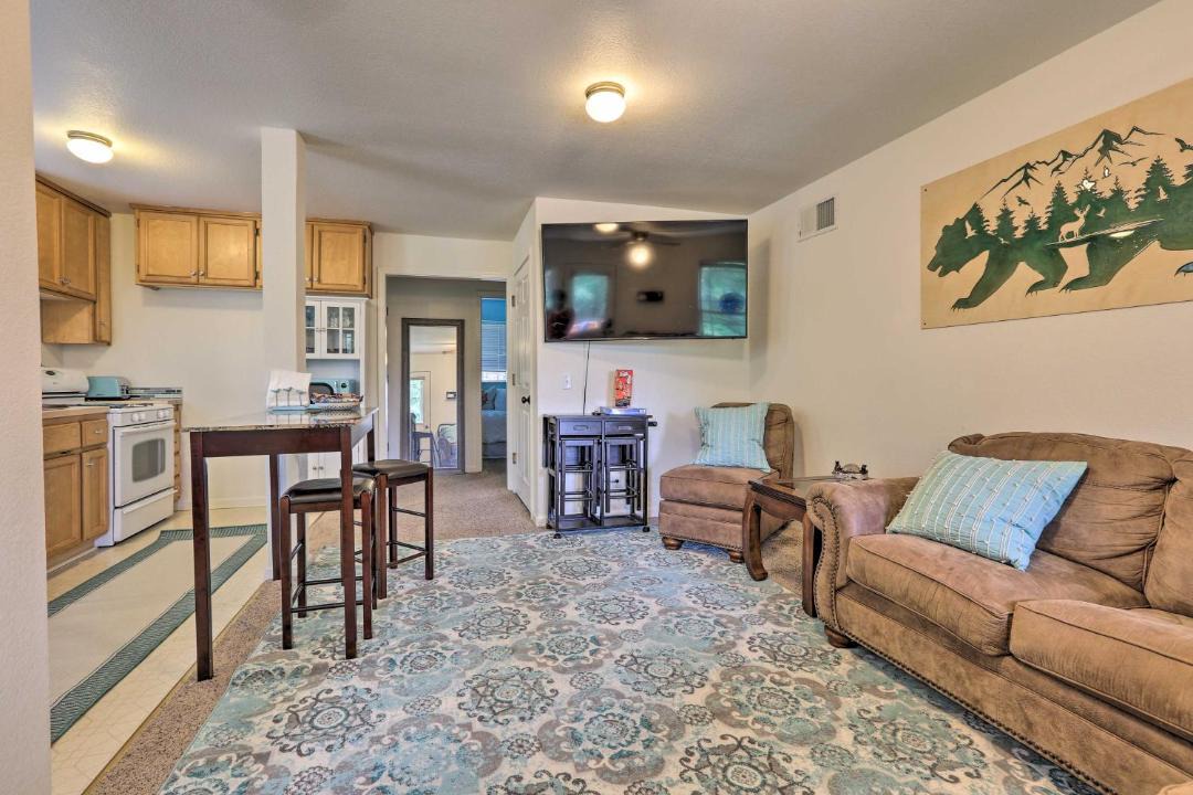 Photo of Livingroom in Applegate