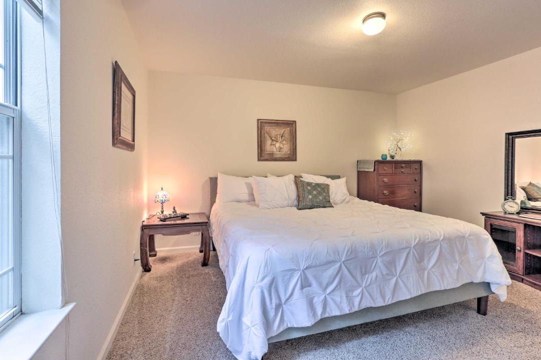 Photo of Bedroom in Applegate