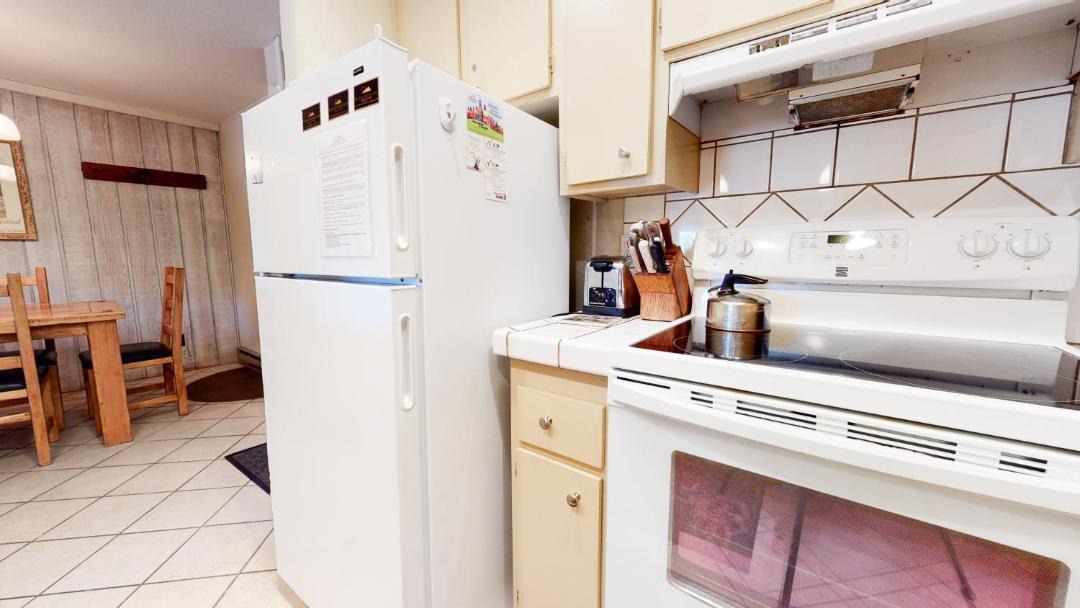Photo of Kitchen in Mammoth Lakes