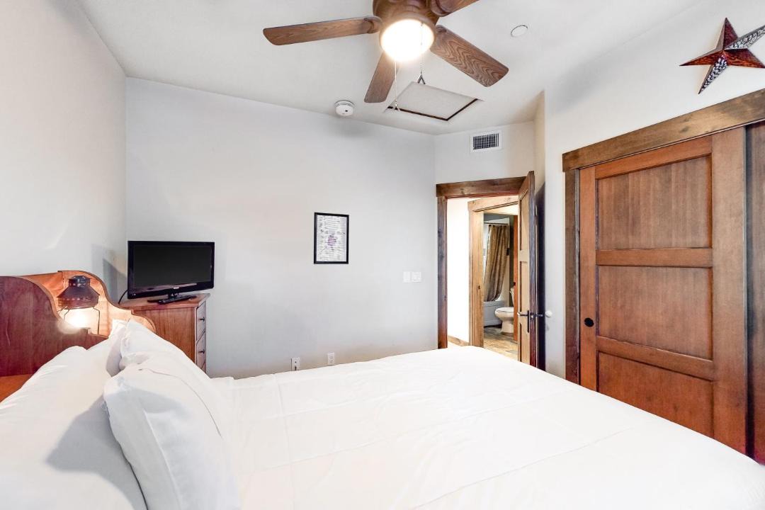 Photo of Bedroom in Woodwinds