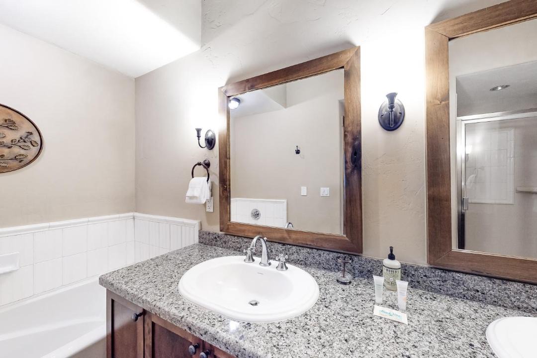 Photo of Bathroom in Woodwinds