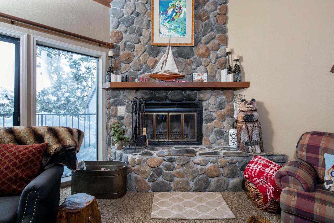 Photo of Livingroom in Lakeshore