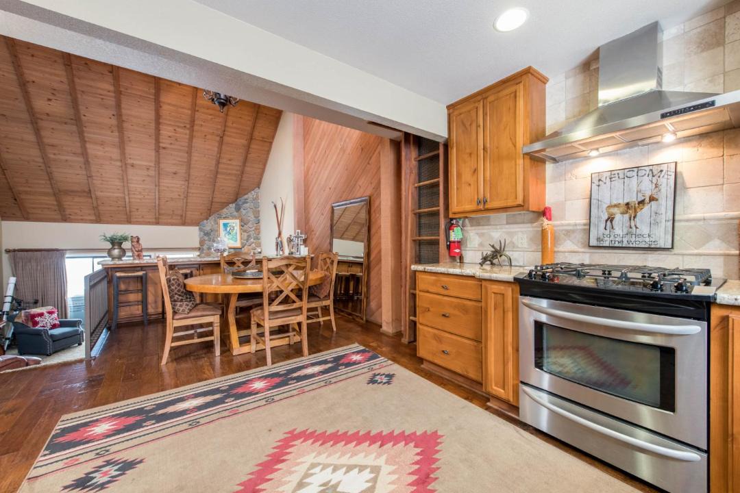 Photo of Kitchen in Lakeshore