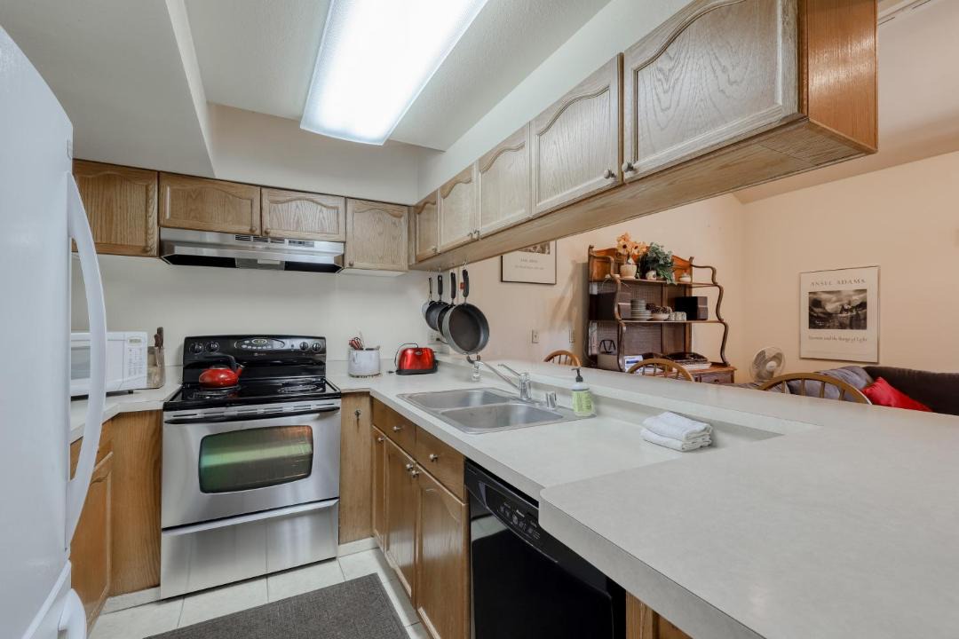 Photo of Kitchen in Lakeshore