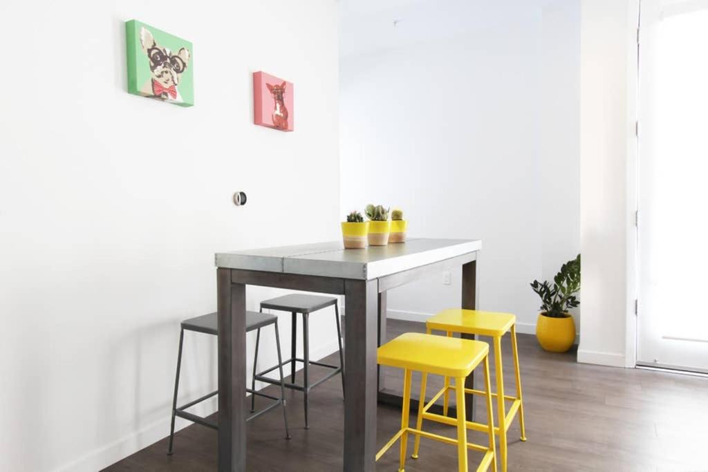 Photo of Livingroom in North San Jose