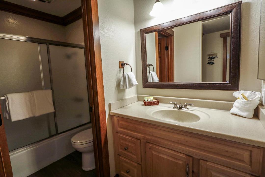 Photo of Bathroom in Sierra Holiday