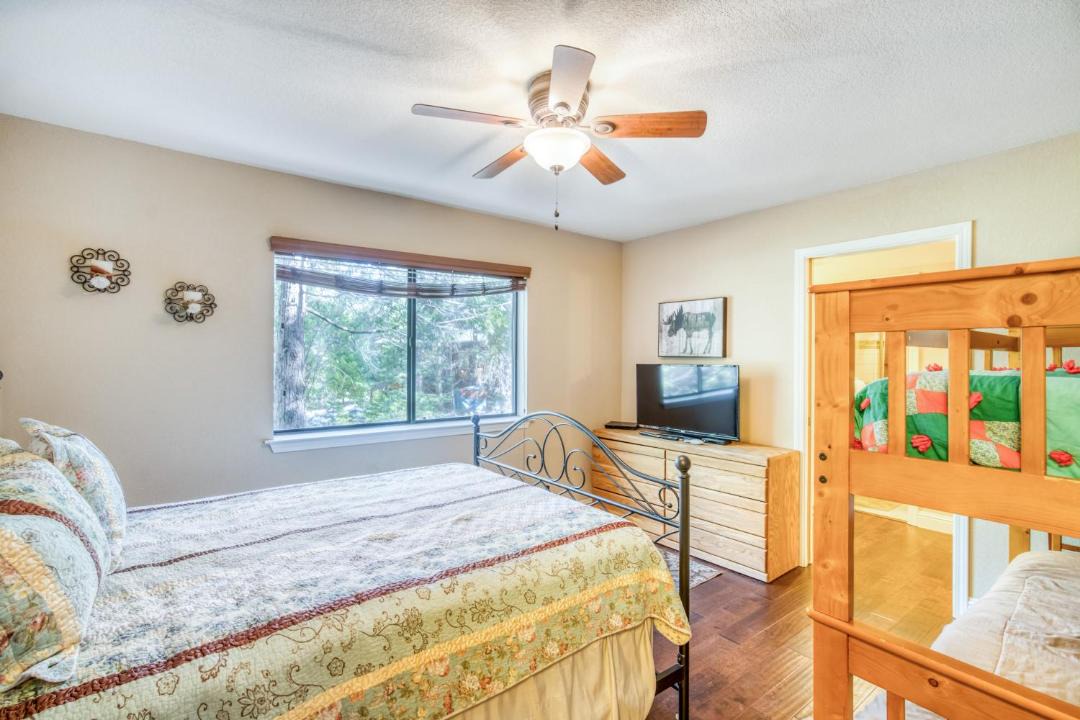 Photo of Bedroom in Shaver Lake