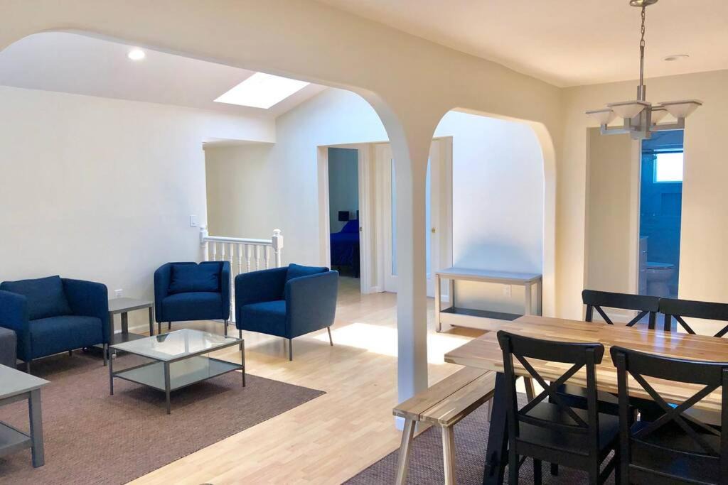 Photo of Livingroom in San Bruno