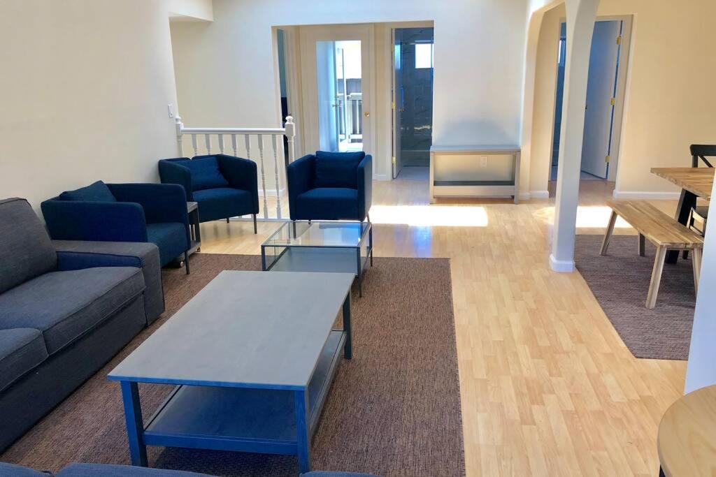 Photo of Livingroom in San Bruno