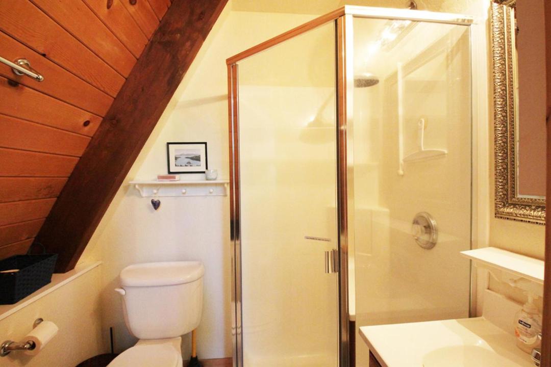 Photo of Bathroom in Sunnyside