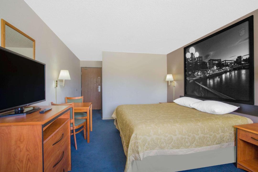 Photo of Bedroom in Winnemucca