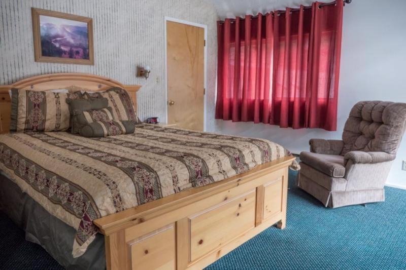 Photo of Bedroom in June Lake