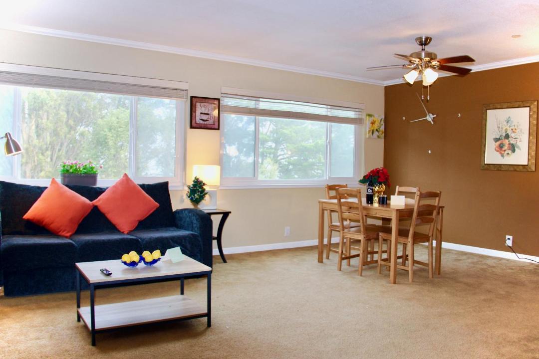 Photo of Livingroom in San Bruno