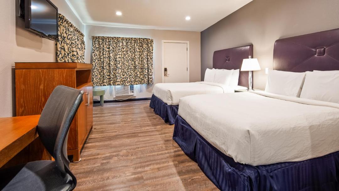 Photo of Bedroom in Ridgecrest