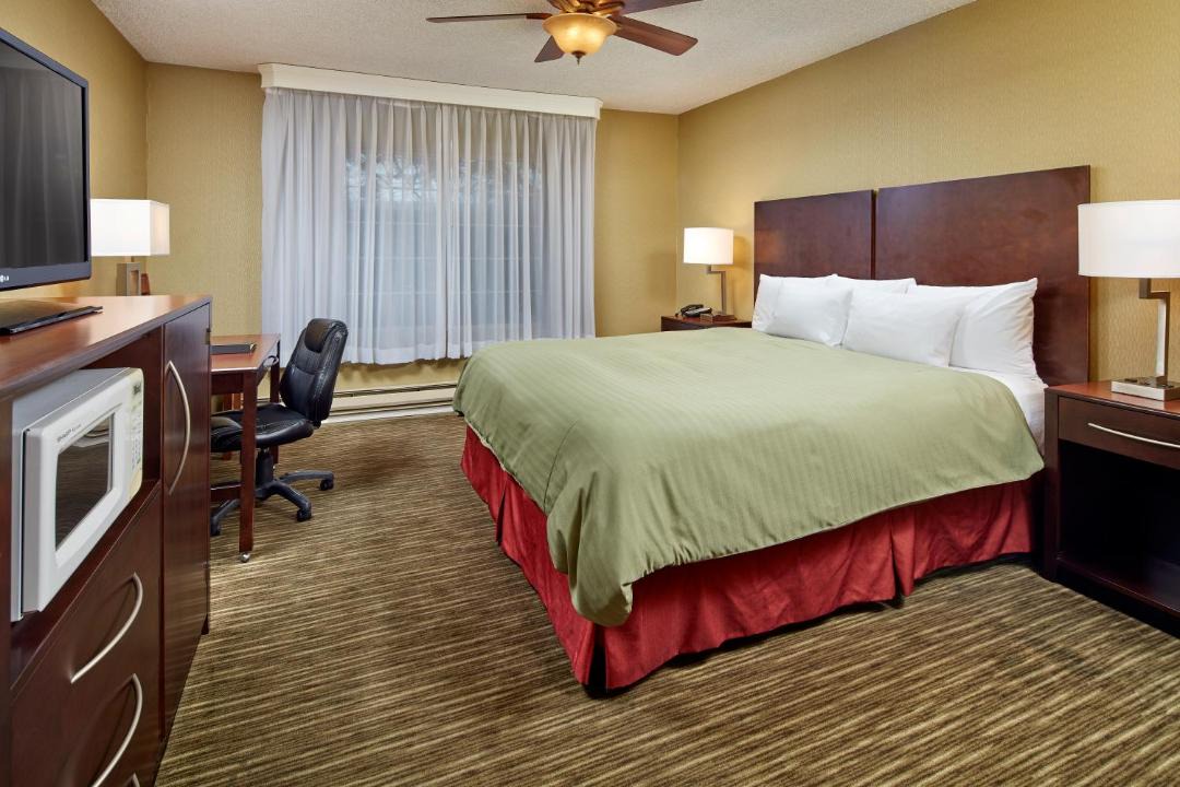 Photo of Bedroom in San Simeon