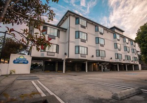 Days Inn by Wyndham Monterey Downtown