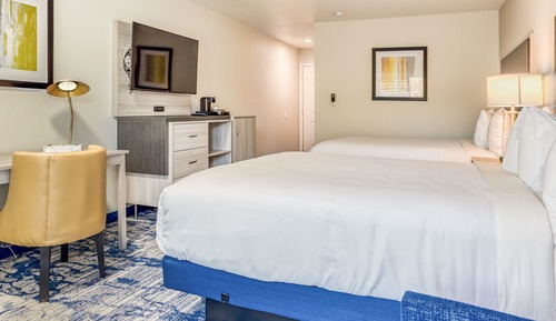 Deluxe Room, 2 Queen Beds, Accessible