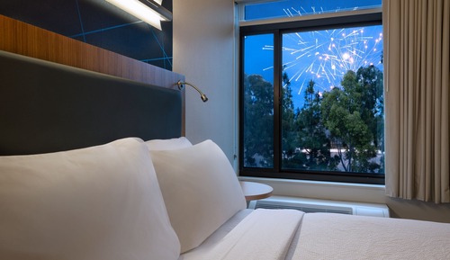 Suite, 2 Queen Beds and 1 Twin Trundle Bed, Roll-in Shower, Fireworks View