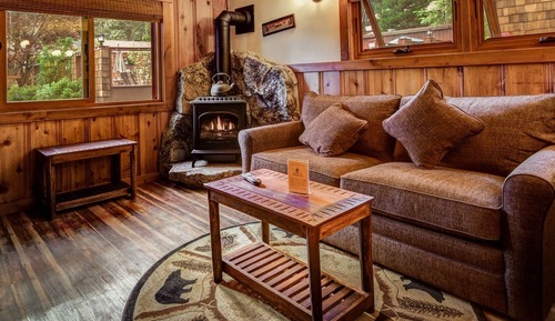 Luxury Cabin, Ensuite (Stand Alone Fireplace 7-8)