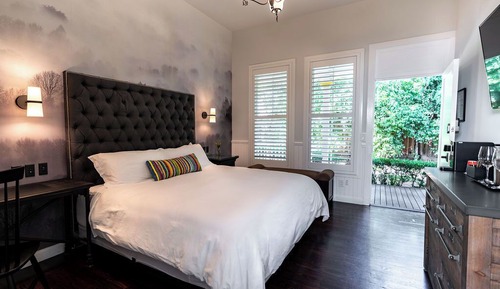 Standard Room, 1 King Bed