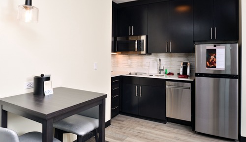 Studio, 1 King Bed with Sofa bed (Hearing Accessible)