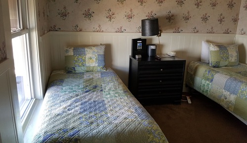 Classic Twin Room, 2 Twin Beds, Private Bathroom