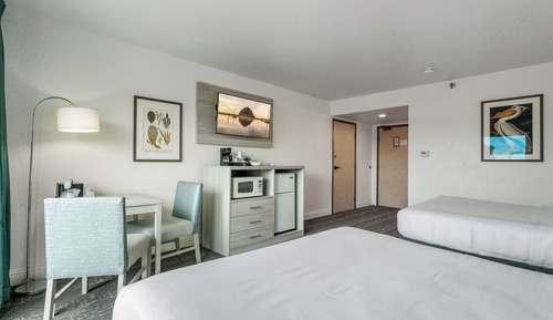 Standard Room, 2 Queen Beds, Non Smoking