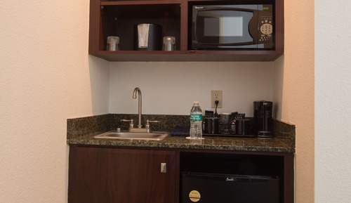 Studio, Multiple Beds (Mobility Accessible, Transfer Shower)
