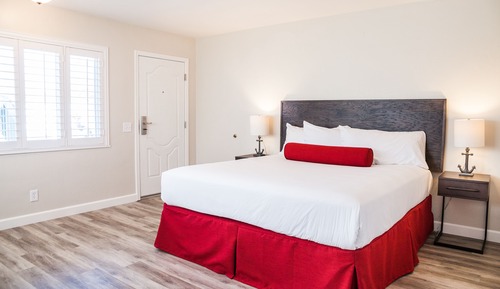 Single Room, Accessible (Pet Friendly)
