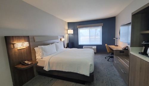 Standard Room, 1 King Bed