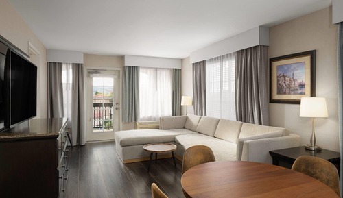 Suite, 1 King Bed, Non Smoking, Balcony (Oversized Jetted Tub)
