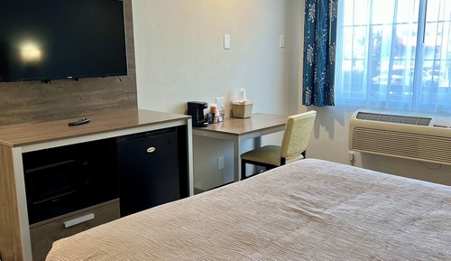 Standard Room, 1 Queen Bed, Non Smoking
