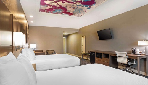 Standard Room, 2 Queen Beds, Accessible, Bathtub