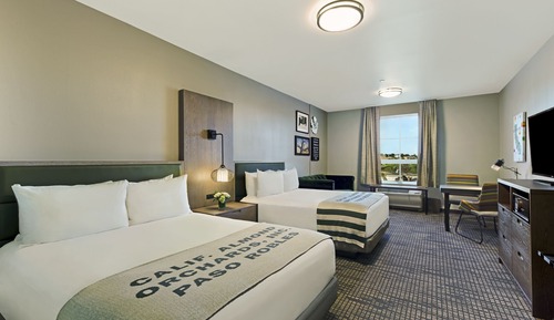 2 Queen Suite