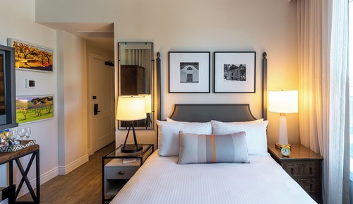 Deluxe Room, 1 Queen Bed