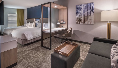 Suite, Multiple Beds, Roll-in Shower