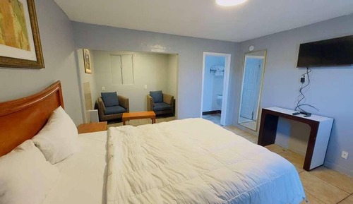 Deluxe Single Room