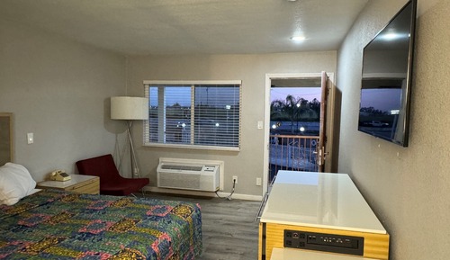Signature Single Room