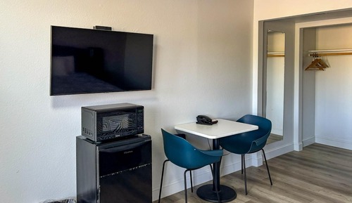 Standard Room, 1 King Bed, Non Smoking, Refrigerator & Microwave