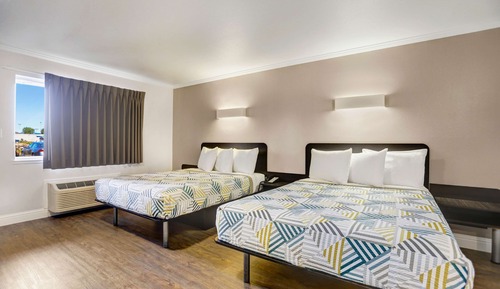 Standard Room, 2 Queen Beds, Accessible, Non Smoking