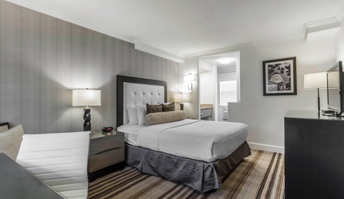 Standard Room, 1 Queen Bed, Non Smoking