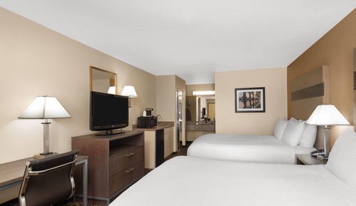Room, 2 Queen Beds, Non Smoking