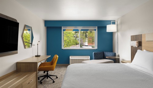 Standard Room, 1 King Bed (Walk-In Shower)