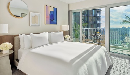 Premier Suite, 1 Bedroom, 1 King Bed (Hearing Accessible)