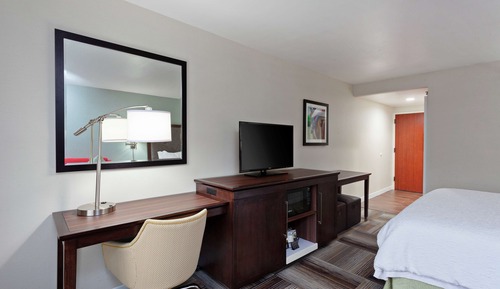 Room, 1 King Bed, Accessible (Hearing)
