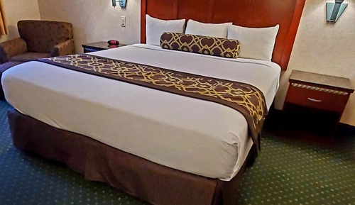 Standard Room, 1 King Bed, Accessible, Non Smoking