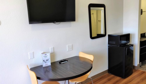Deluxe Room, 2 Queen Beds, Non Smoking, Refrigerator & Microwave