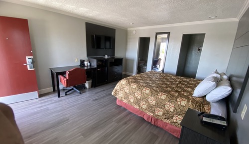 Comfort Room, 1 King Bed, Non Smoking